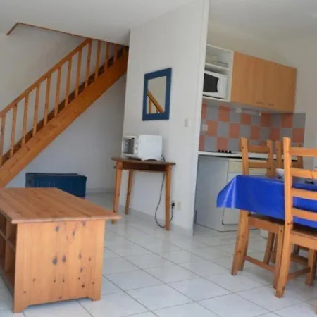 Holiday home Pavillon A 200m De La Avec Terrasse, Jardin Et Parking Securise - - Fr-1-229b-47