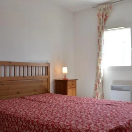 Pavillon A 200m De La Avec Terrasse, Jardin Et Parking Securise - - Fr-1-229b-47 *