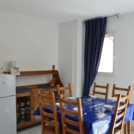 Holiday home Pavillon A 200m De La Avec Terrasse, Jardin Et Parking Securise - - Fr-1-229b-47